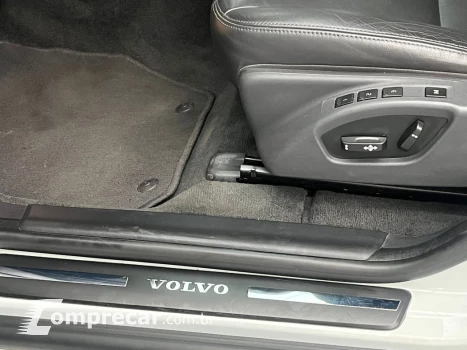Volvo XC60 2.4 D5 Kinetic AWD 4 portas