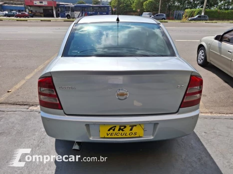 ASTRA 2.0 MPFI Advantage Sedan 8V