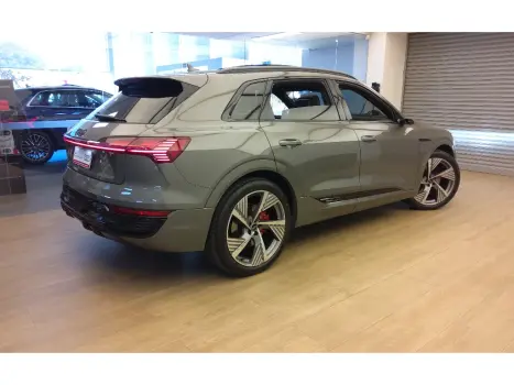 Q8 E-TRON 55 ELÉTRICO LAUNCH EDITION QUATTRO