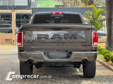 RAM 5.7 1500 Laramie 4X4 CD V8