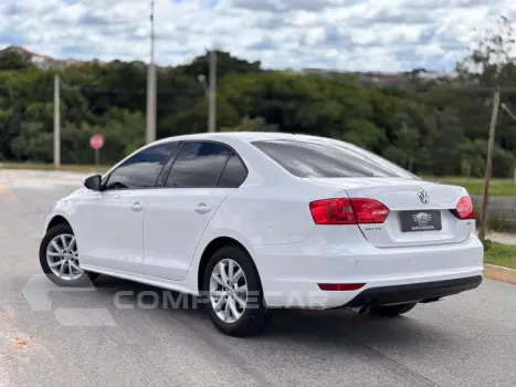 JETTA 2.0 COMFORTLINE FLEX 4P TIPTRONIC