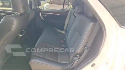 HILUX SW4 2.8 D-4D TURBO DIESEL SRX PLATINUM 7L 4