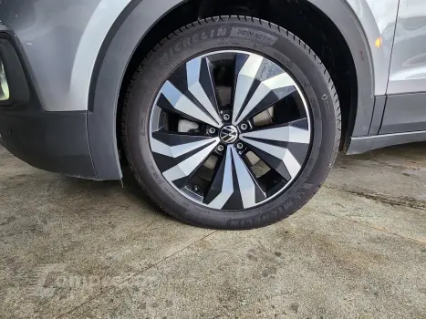 T-CROSS 1.0 200 TSI TOTAL FLEX AUTOMÁTICO