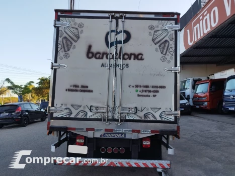 Delivery 10.160 + Baú Refrigerado