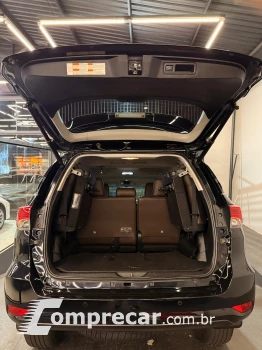 HILUX SW4 2.8 D-4d Turbo SRX 7L 4X4
