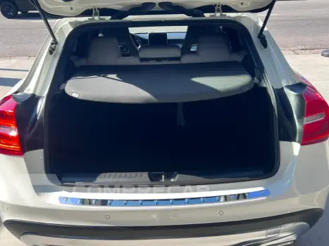 GLA 200 Advance 1.6/1.6 TB 16V Flex Aut.