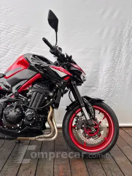 KAWASAKI Z900