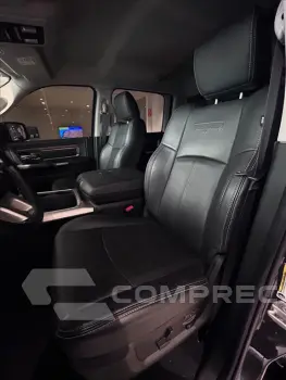 CLASSIC 5.7 V8 GASOLINA LARAMIE NIGHT EDITION CD