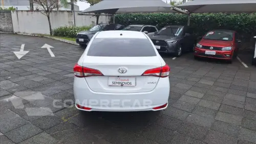 YARIS 1.5 16V FLEX SEDAN XL LIVE MULTIDRIVE