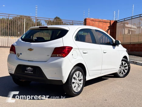 Onix 1.4 LT SPE/4 (Aut)