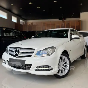 Mercedes-Benz C 180 1.8 CGI Coupé Turbo 16V 4 portas