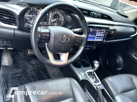 HILUX 2.8 D-4D TURBO DIESEL CD SRX 4X4 AUTOMÁTICO