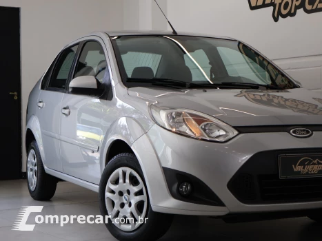 FIESTA 1.6 Rocam SE Sedan 8V