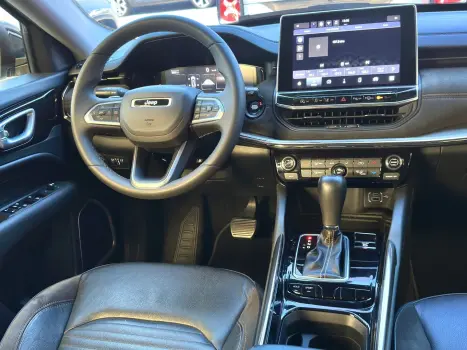 COMMANDER 1.3 T270 TURBO FLEX LIMITED AT6