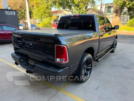Classic 5.7 V8 Gasolina Laramie Night Edition Cd 4X4 Automát
