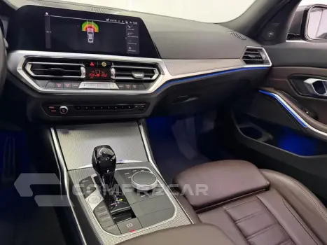 320I  ACTIVE FLEX