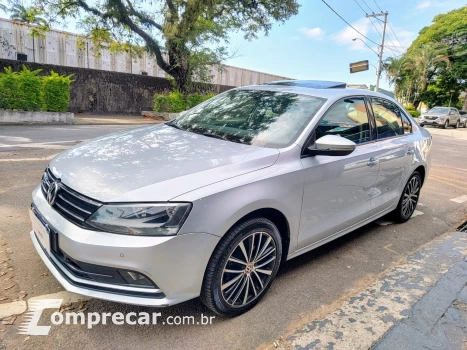 Volkswagen JETTA 1.4 16V TSI Comfortline 4 portas