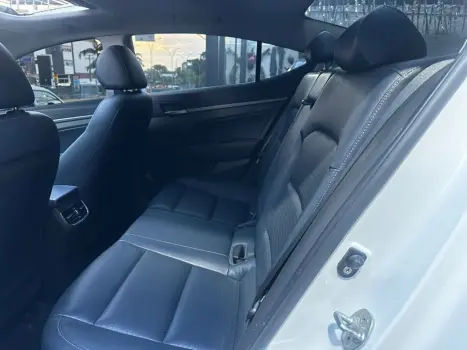 Elantra 2.0 16V Flex Aut.