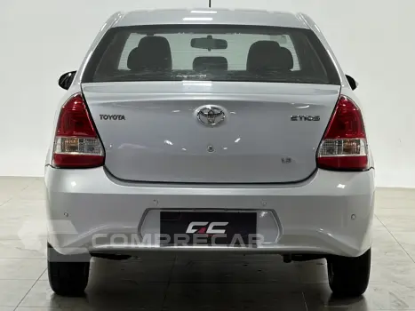 ETIOS 1.5 X PLUS SEDAN 16V FLEX 4P AUTOMÁTICO