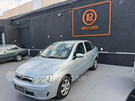 CORSA 1.4 MPFI Premium Sedan 8V