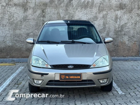 FOCUS 2.0 GHIA SEDAN 16V GASOLINA 4P MANUAL
