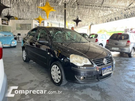 POLO SEDAN - 1.6 MI 8V 4P MANUAL