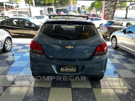 ONIX 1.0 MPFI Seleção 8V
