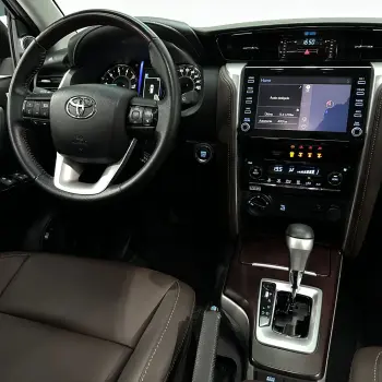 Hilux SW4 SRX 4x4 2.8 7 LUGARES TDI 16V Diesel Aut.