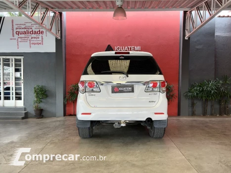 HILUX SW4 2.7 SR 7 LUGARES 4X2 16V FLEX 4P AUTOMÁTICO