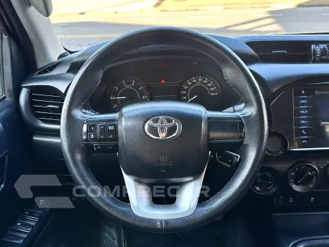 HILUX HILUX CD STD 2.8 16V TURBO DIE 4X4 4P C/AR