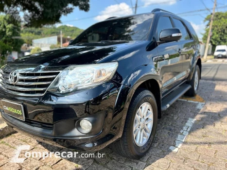 Toyota Hilux SW4 SR 4x2 2.7/ 2.7 Flex 16V Aut. 4 portas