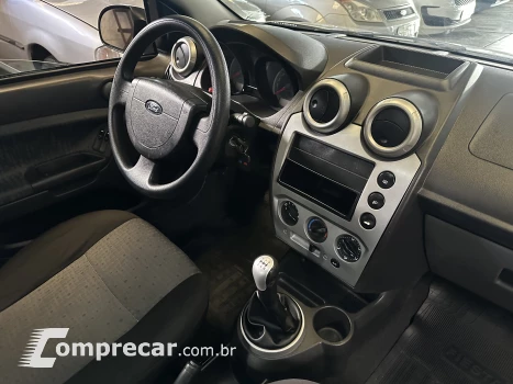 FIESTA 1.6 MPI Class Sedan 8V