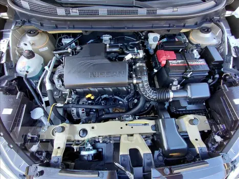 KICKS PLAY 1.6 16V FLEXSTART SENSE XTRONIC