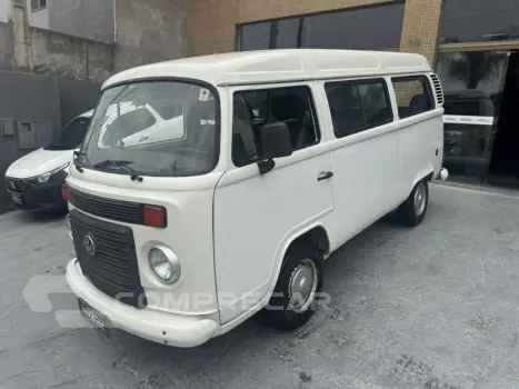 Volkswagen Kombi Lotação 1.4 Mi Total Flex 8V 3 portas