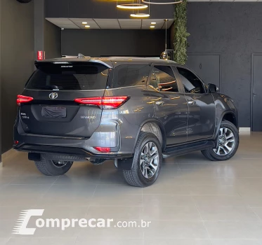 HILUX SW4 2.8 SRX Diamond 4X4 7 Lugares 16V Turbo Intercoole