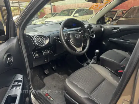 Etios Sedan 1.5 16V 4P FLEX XS