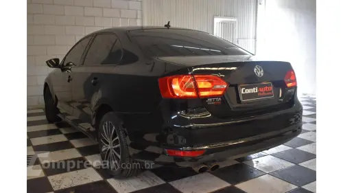 JETTA - 2.0 COMFORTLINE 4P MANUAL