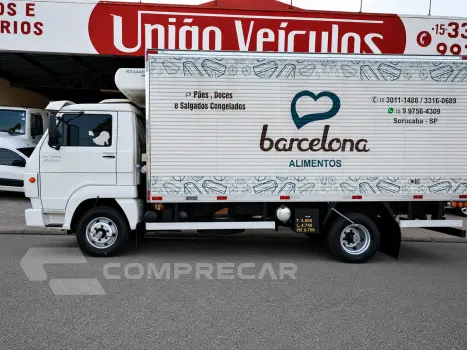 Volkswagen Delivery 10.160 + Baú Refrigerado 2 portas
