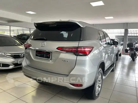 HILUX SW4