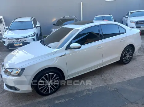 JETTA 2.0 TSI Highline 211cv