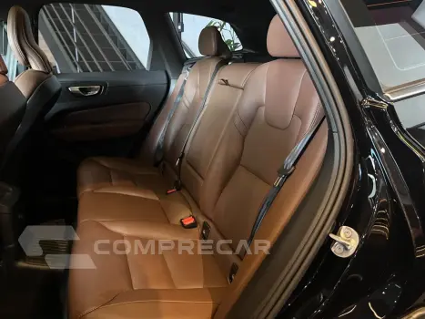 XC60 2.0 16V 4P T8 RECHARGE HÍBRIDO PLUS AWD TURBO GEARTRONI