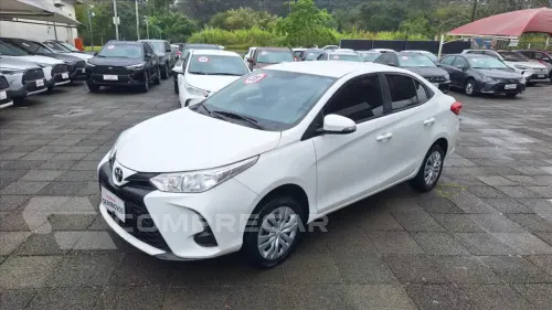 Toyota YARIS 1.5 16V FLEX XL MULTIDRIVE 4 portas