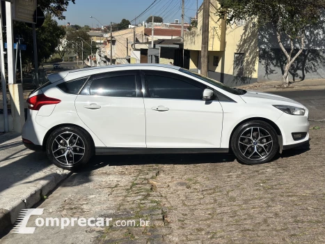 FOCUS 2.0 Titanium Hatch 16V