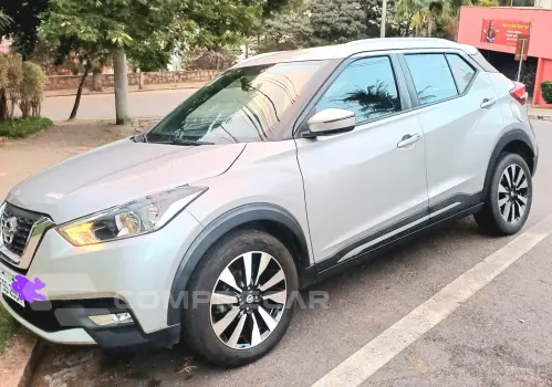 NISSAN KICKS 1.6 16vstart SV 4 portas
