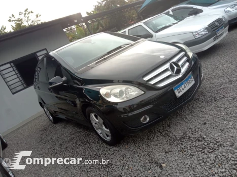 B 180 1.7 4P AUTOMÁTICO