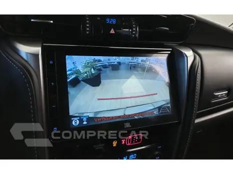 HILUX SW4 2.8 D-4D TURBO DIESEL SRX PLATINUM 7L 4X4 AUTOMÁTI
