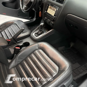 JETTA Highline 2.0 TSI 16V 4p Tiptronic