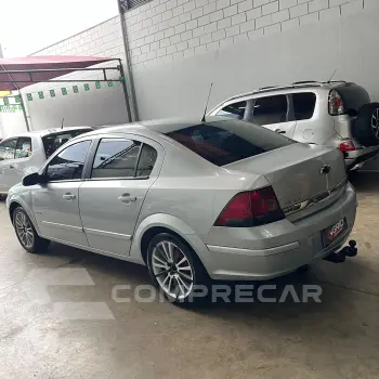 VECTRA 2.0 MPFI Expression 8V