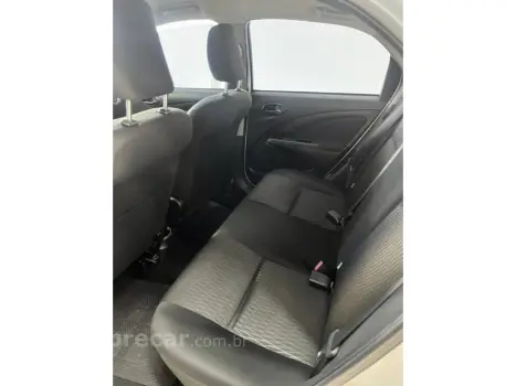ETIOS 1.5 X PLUS 16V FLEX 4P AUTOMÁTICO