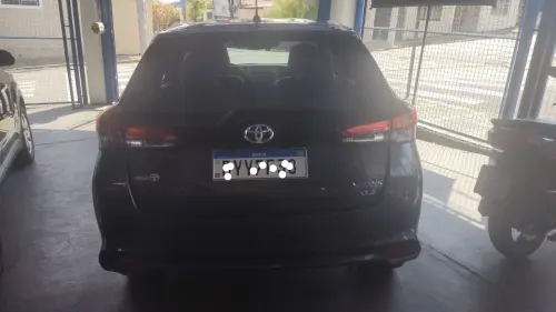 Yaris XLS automático/ teto